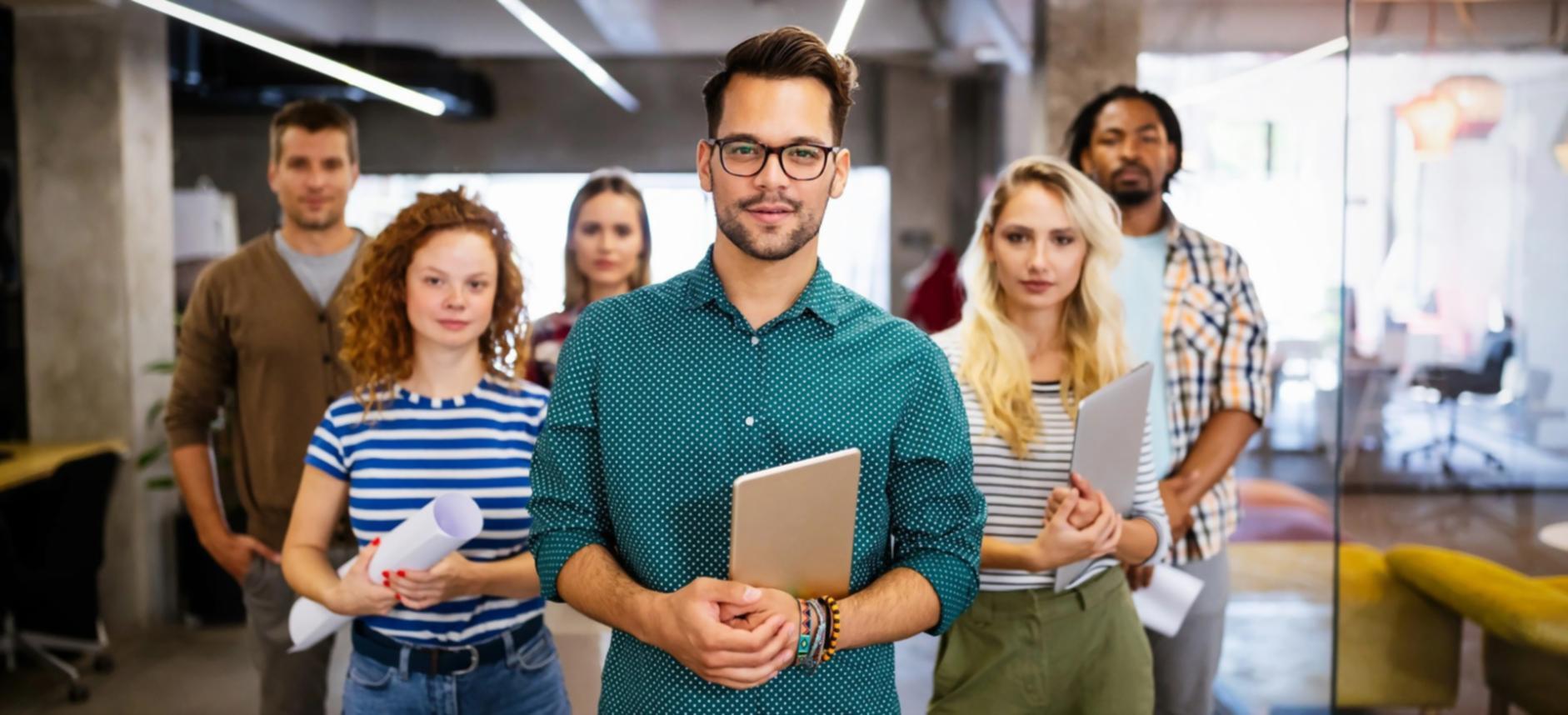 Ekip eğitimi sırasında çalışanların beraber öğrenme ortamı