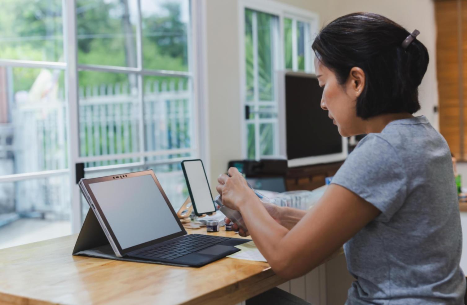 Anahtar kelime araştırması yapılırken kullanılan araçlar ve analiz ekranları